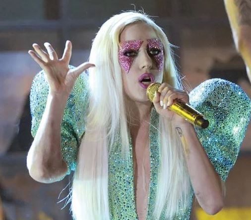 lady gaga fisico oggi
